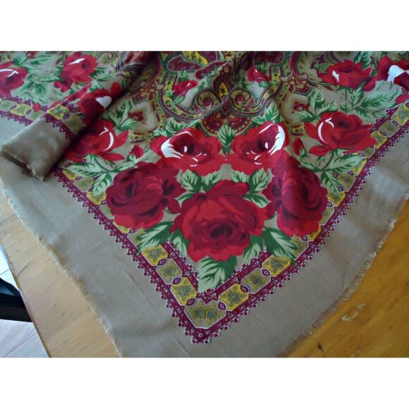 Vintage Scarf Large Shawl Floral Scarf Roses Wool D19 - Picture 3 of 3